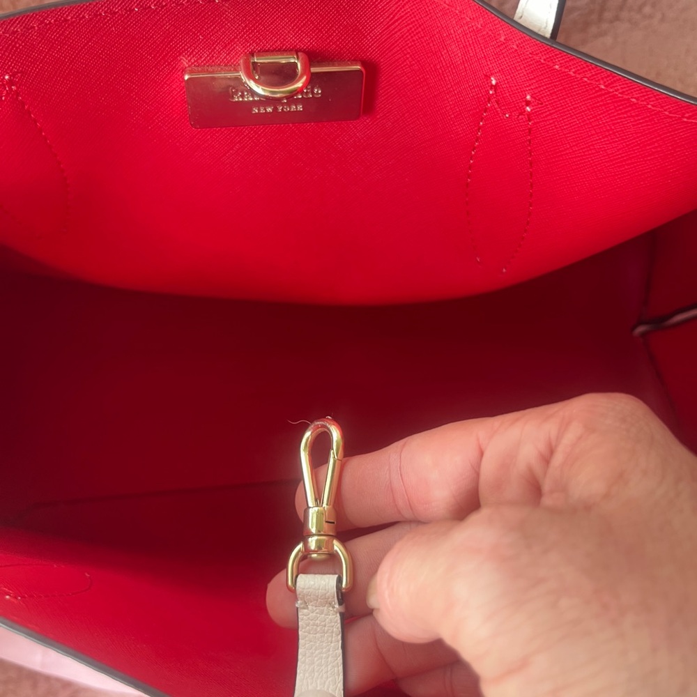 Kate Spade All Day Fancy
Hearts Large Tote with dust cover bag. NWOT - Picture 4 of 7